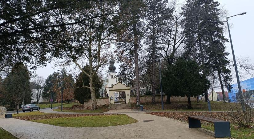 Ma lesz olyan hely, ahol a téli kabátot átmenetire lehet váltani