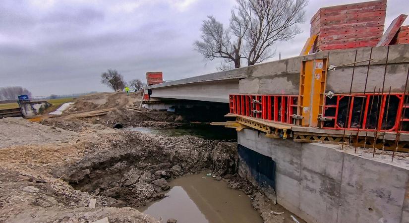 Több útszakaszt és hidat is felújítanak idén Galánta és Dunaszerdahely környékén