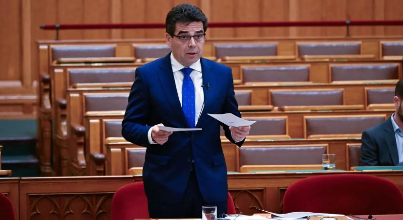 Franciaországban már minden jobboldali hang célkeresztbe kerül