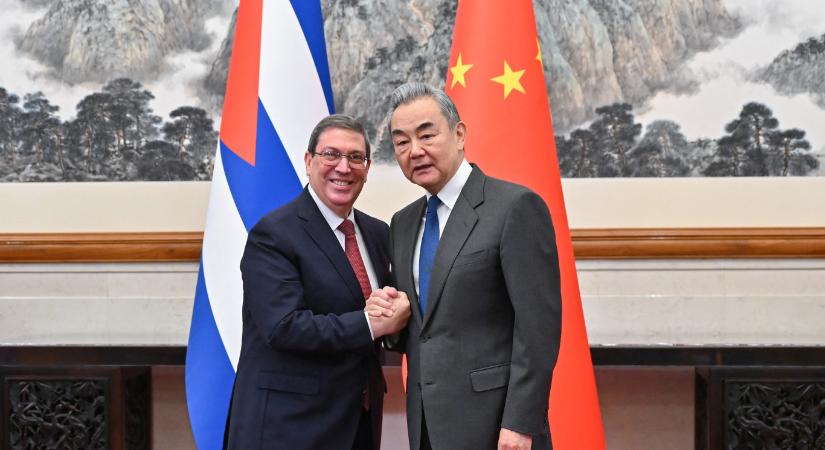 Kína kiáll Kuba mellett a külföldi beavatkozással szemben