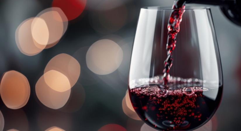 Bor helyett klóros fertőtlenítőt töltött a pultos egy vendég poharába, maradandó fogyatékosság lett a vége