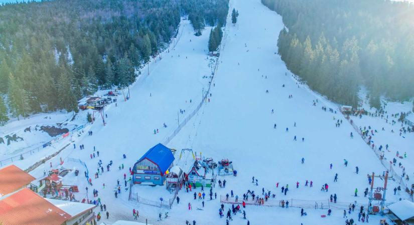 Határvita a sípályáért: egy Bihar megyei polgármester kitenné a Fehér megyébe leszerződött üzemeltetőt