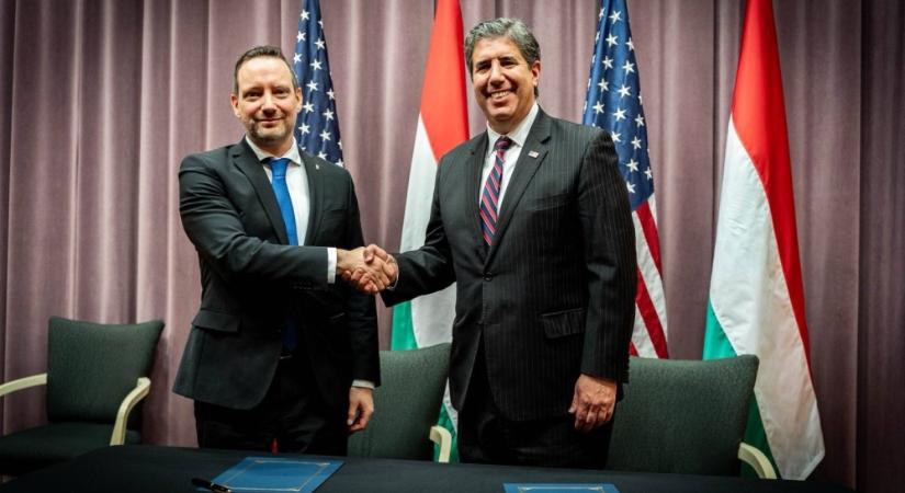 Azbej Tristan: történelmi szövetség született az Egyesült Államokkal az üldözött keresztények védelmében