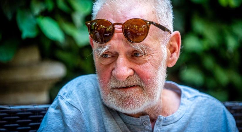 Krasznahorkai László és Karácsony Gergely is beszédet mond Tarr Béla temetésén