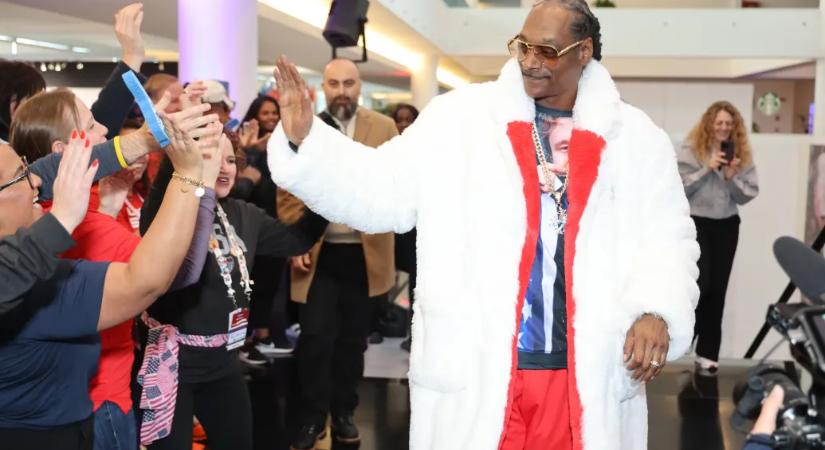 Snoop Dogg a téli olimpián is mindenkinél jobban érzi magát