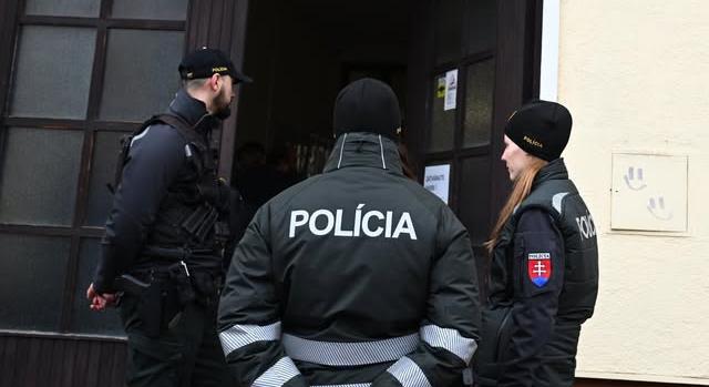 Nem az iskolai eset volt az első: már kedden is lövöldözött airsoft fegyverével a vágújhelyi diák