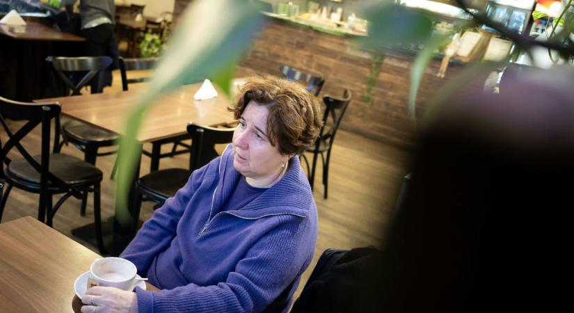 „1992-ben kezdtem tanítani, akkor 18 óra volt a kötelező heti óraszámom, most 24”