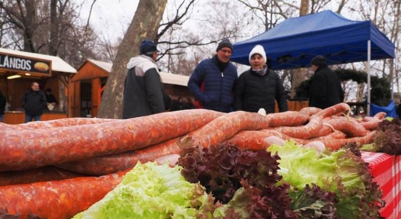 Farsangi kavalkád és disznótor is várja az érdeklődőket a Balatonnál a hétvégén