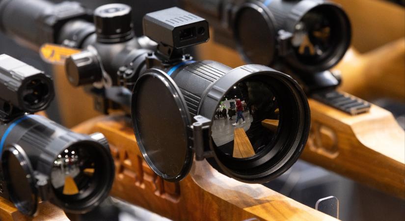 Tizenhárom ország kétszáz kiállítójával megnyitotta kapúit a FeHoVa