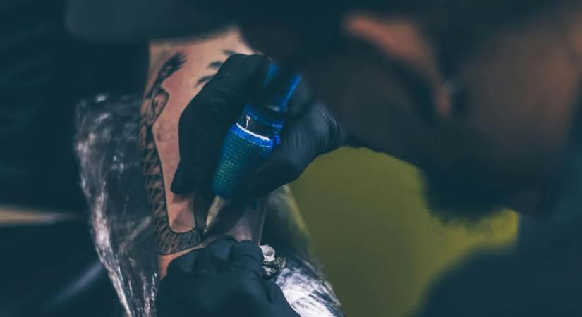 "Kockára tettem a látásomat, hogy kitetováltassam a szemgolyómat"