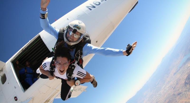 Tovább esett a piac nyitásakor az arany és az ezüst: ez történik a háttérben