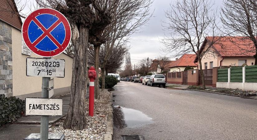 Útlezárás és parkolási tilalom a Munkás utcában