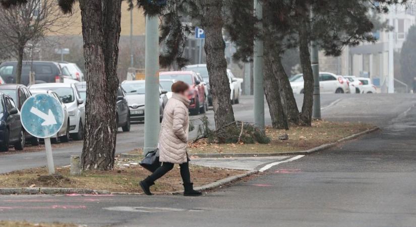 Egy vállalkozó önköltségen építi meg a gyalogátkelőhelyet a szombathelyi kórháznál