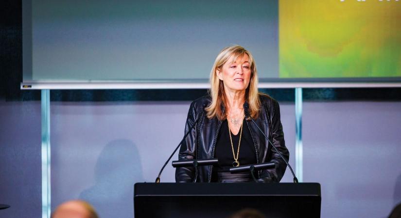 Schmidt Mária: Ezért küldték Magyarországra Kapitány urat, illetve a nemzetközi palagázbizniszben forgolódó Orbán Anitát