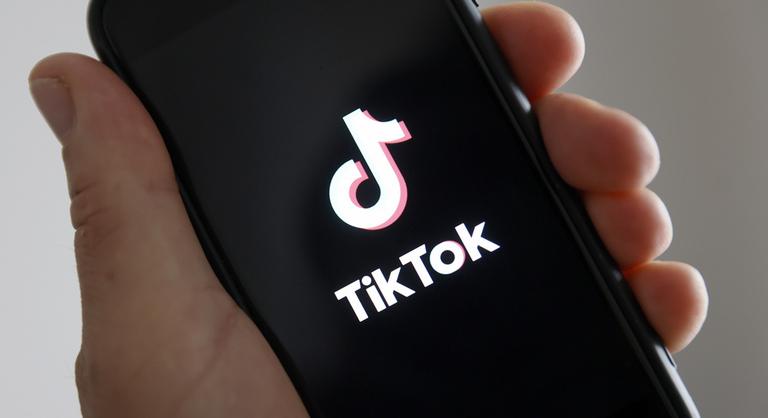 Már több gyerek megégett egy veszélyes TikTok-kihívás miatt