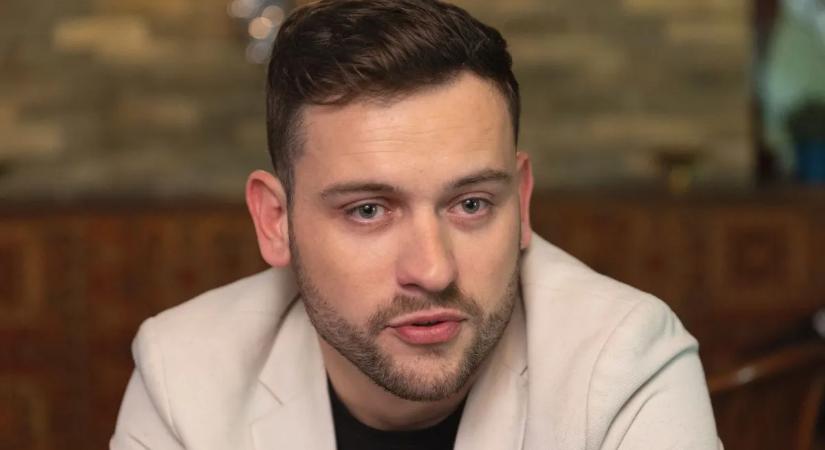 Aggódó apuka vált Szabó Ádámból: a ChatGPT-hez fordul, ha baj van a fiával