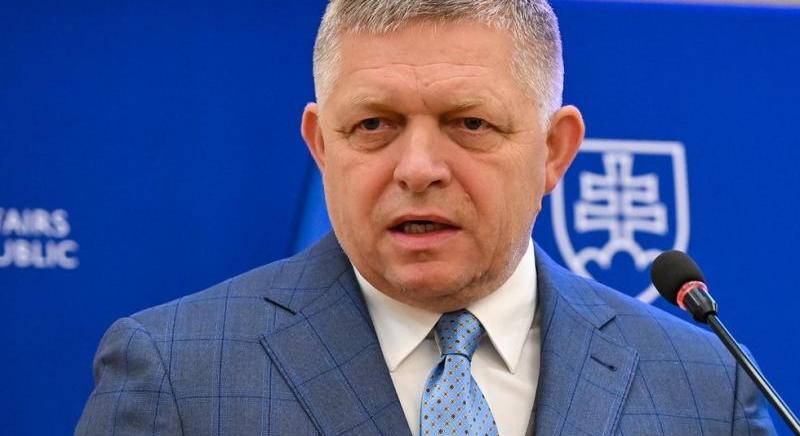 Fico: Soha nem kaptam megkeresést, hogy találkozzam Stephen Bannonnal