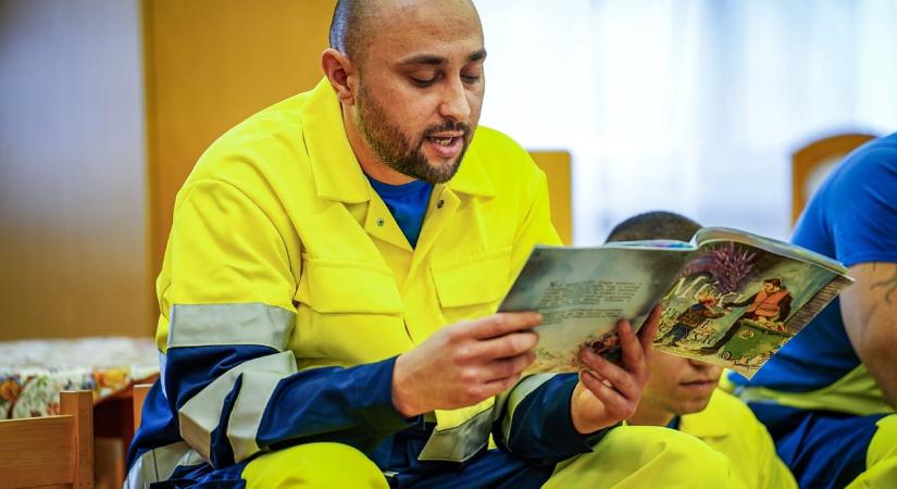 Óvodákban olvastak fel kukások a hangos olvasás világnapján