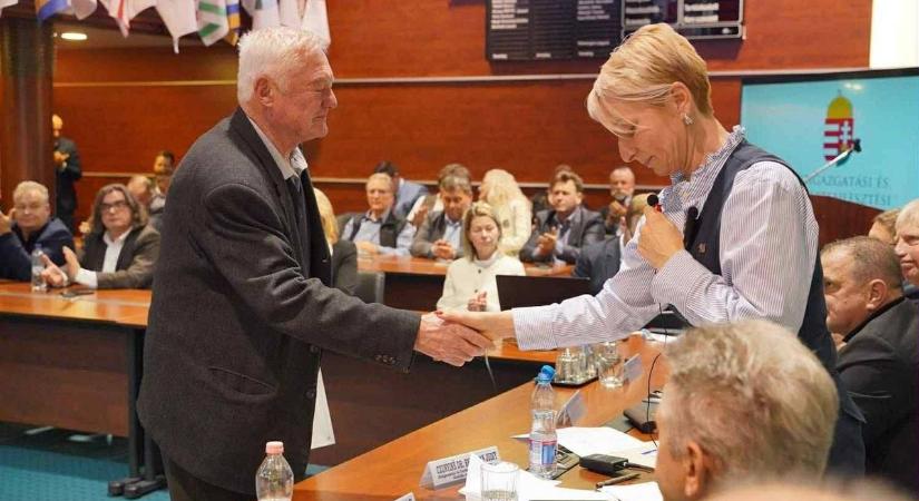 Jó hír Ácsnak: milliós támogatás érkezik a városba