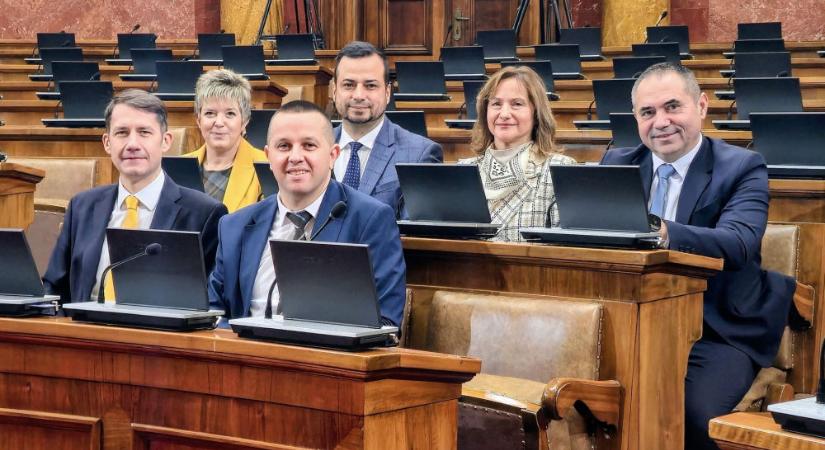 Kibicnek semmi sem…