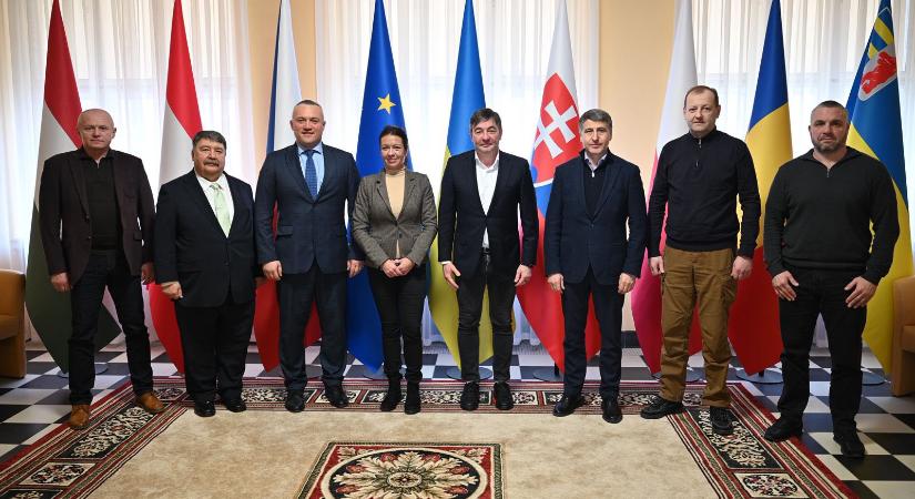 Sporttal a rehabilitációért: Szabó László munkalátogatása Kárpátalján