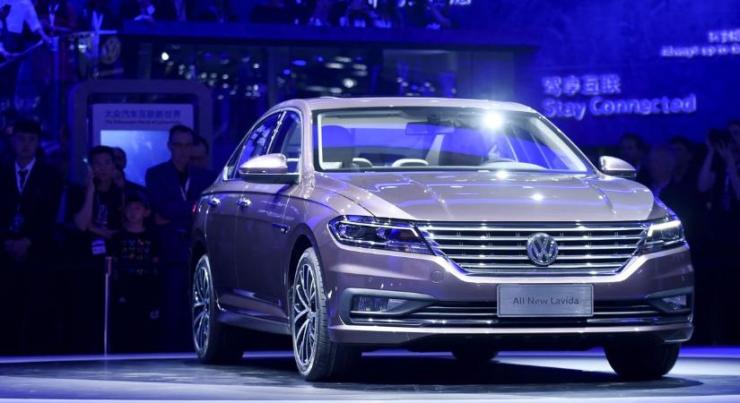 Túljártak Ursula von der Leyen eszén: mégsem maradnak Volkswagen nélkül az oroszok, filléres új autók jelentek meg – olcsóbban adják, mint a Ladát