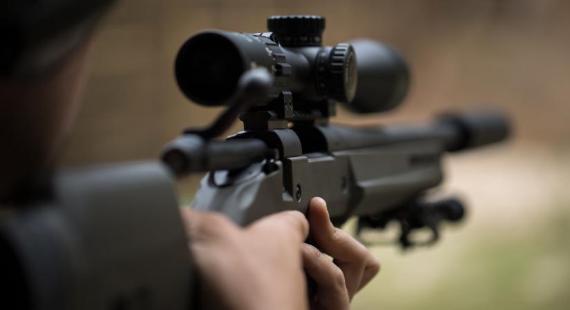 Bíróság elé állítják a szarajevói embervadászokat Olaszországban