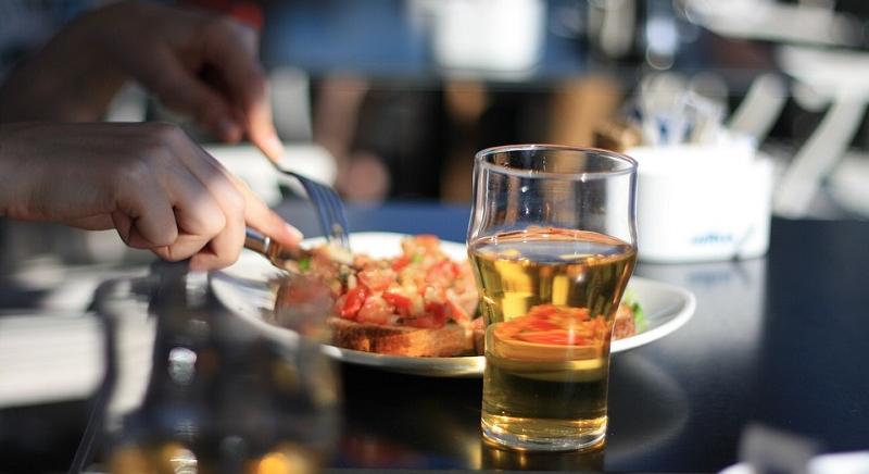 Adómentes üzleti ebédek: 100 millió forintig adómentes a reprezentáció