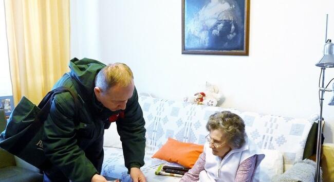 Nyugdíjfizetés: már elkezdték kézbesíteni a februári és a 13. havi nyugdíjat