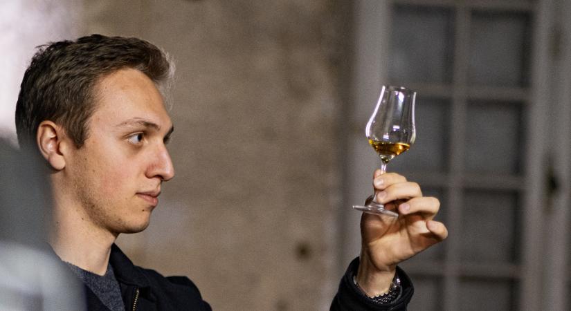 Megnyerte a versenyt – egy 200 fős faluban készül Magyarország legjobb pálinkája!