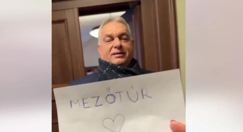 Orbán Viktor a költségvetésből vitt ajándékot az országjárásán Mezőtúrra