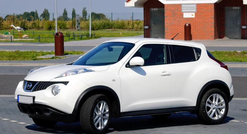 Életveszélyesre rohadt Nissant adott el a kereskedés, a vevő mégis pert vesztett