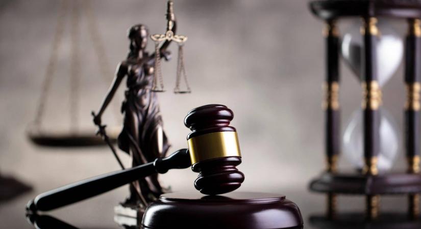 A Magyar Ügyvédi Kamara is bírálja az Orbán-kormány új rendeletét, mert közvetlen beavatkozást jelent a bíróságok független ítélkezési tevékenységébe