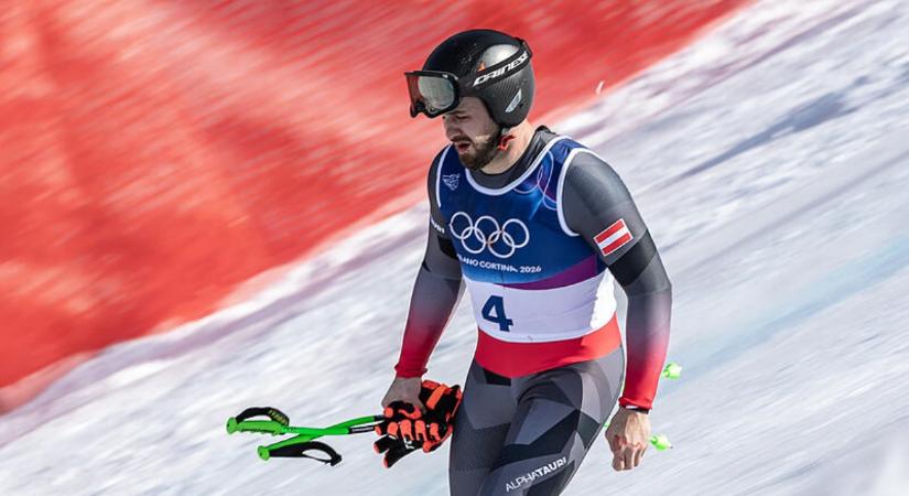 Nagyot esett az olimpián: lerepült a sisakja és vérzett az orra