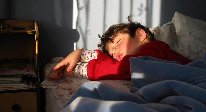 Plusz öt perc alvás meghosszabbíthatja az életet