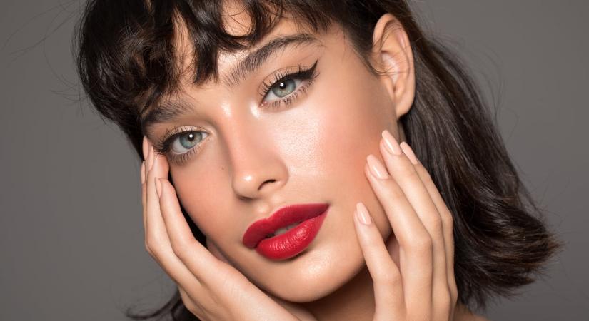 Lenőtt a frufrud? Profi fodrászok szerint így érdemes formázni, hogy végig stílusos maradjon