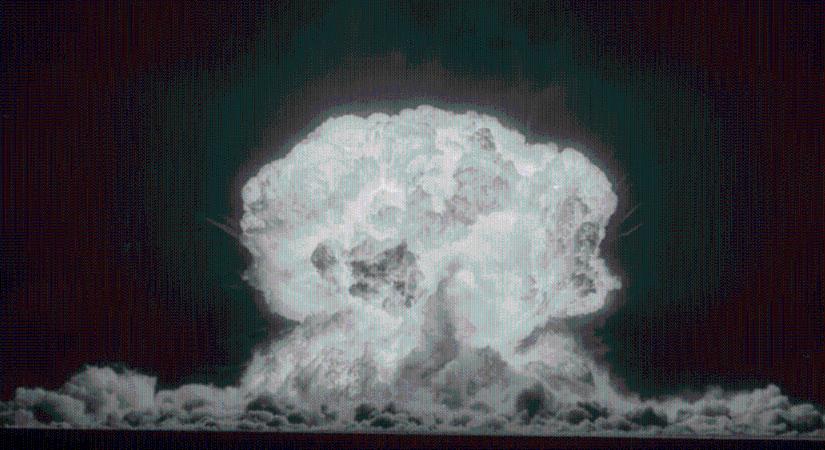 Már 4 millió ember halt meg idő előtt miattuk, és messze még a vége az atomkísérleteknek