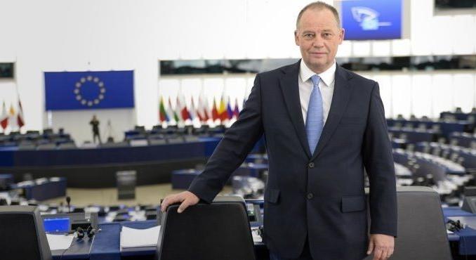 Szanyi Tibor is elindul a választásokon