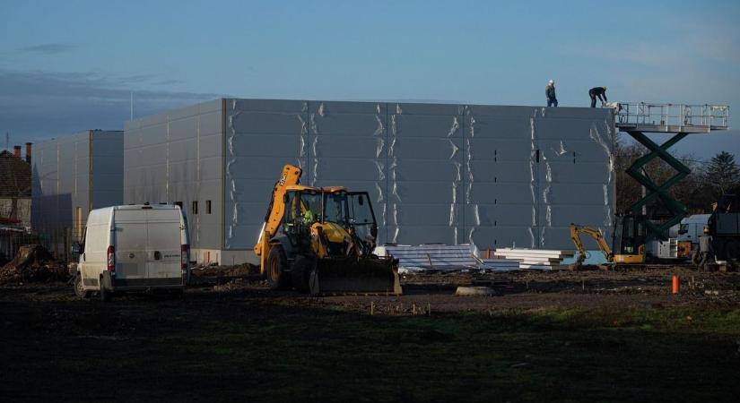 Újabb üzlet neve derült ki: így áll most a sándorfalvi bevásárlóközpont