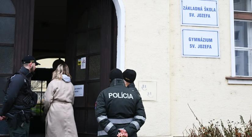 Airsoft fegyverrel lőtt osztálytársaira egy hatodikos Szlovákiában