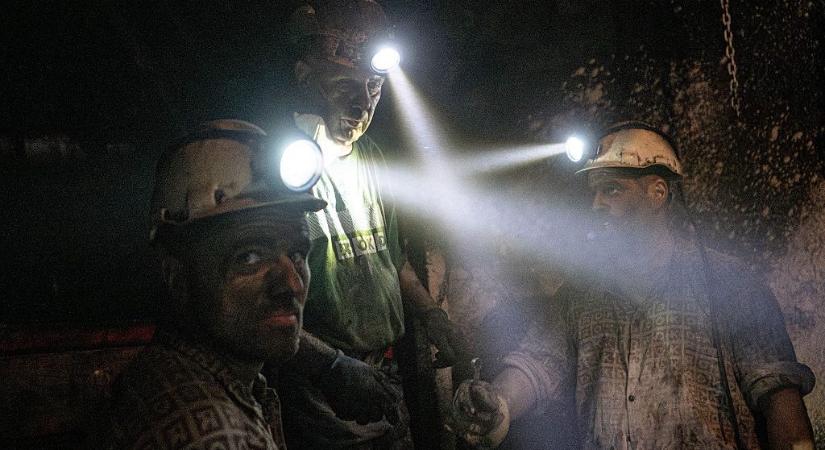 Aranyat és kritikus ásványkincseket talált Erdélyben egy kanadai cég