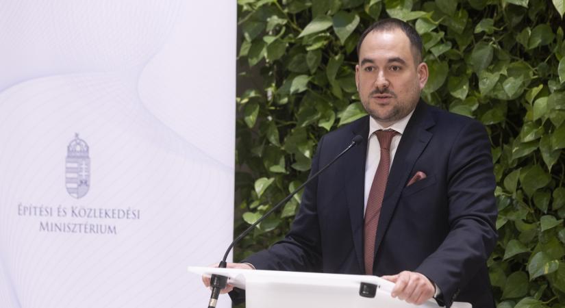 Megszólalt a MÁV vezére: 30 éve nem látott léptékben újul meg a magyar vasúti flotta