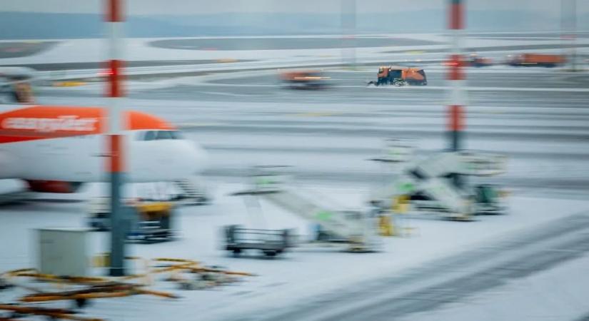 Fekete jég bénította meg a berlini repülőteret, felfüggesztették a járatokat