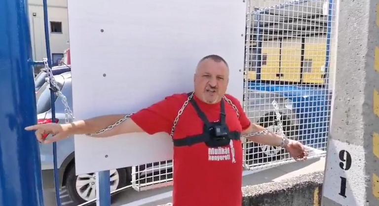 Az biztos, hogy Komjáthi bármihez odaláncolja magát, de az MSZP indulása továbbra is rejtély