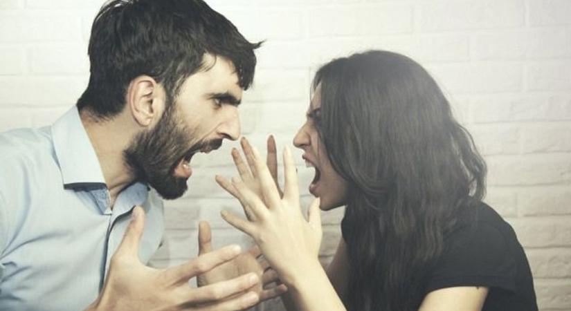 Hazudott a rendőrségen: zaklatással vádolta párját, most felelhet érte