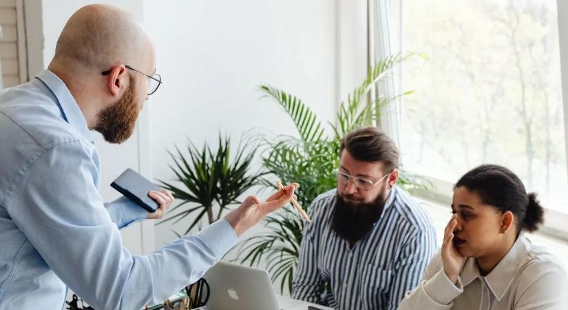 4 jel, hogy a főnököd érzelmi intelligenciája a nullához közelít