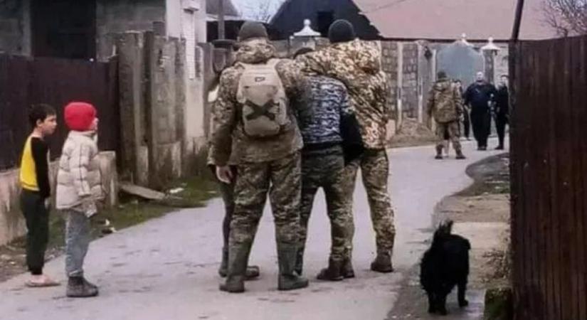 „Önök, ott, Magyarországon elképzelni sem tudják, milyen terrorban élünk itt, Kárpátalján” - Megszólalt a kényszersorozás magyar áldozatának ismerőse