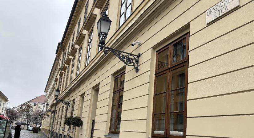 Közel 800 millió forintért vesznek 203 négyzetméteres lakást a Budai Várban Skrabski Fruzsináék