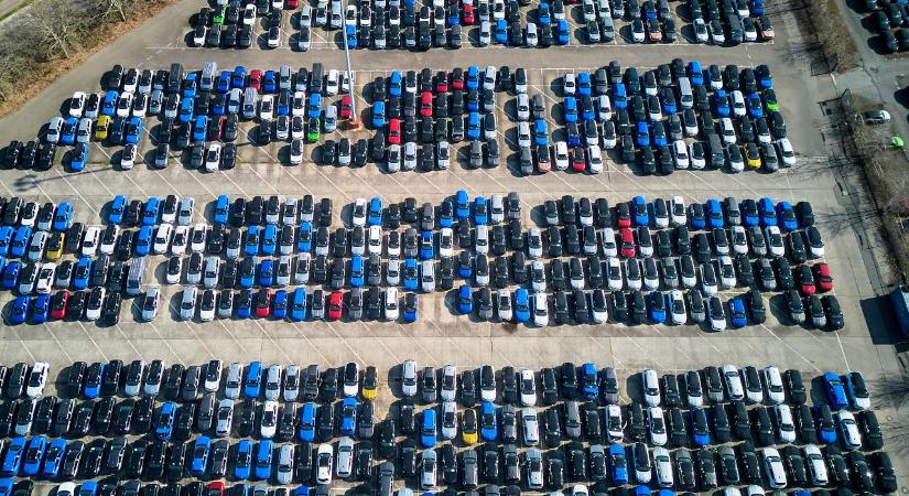 Megérkezett a jelentés: Európa gazdasági motorja elveszti piacait világban, válságban az autóipar