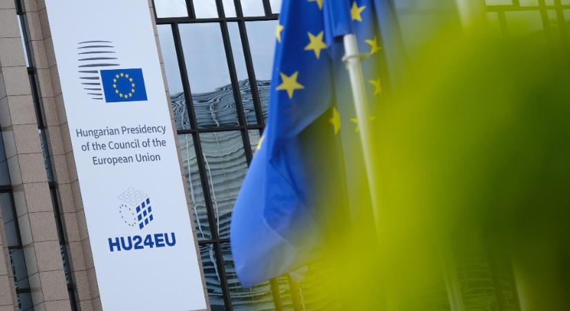 Félmilliárd forintra pályázhatnak önkormányzatok, felsőoktatási intézmények és civilek